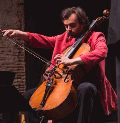 Il “Magic cello” di Romon Bassal  inaugura “Chiostri e Cortili” della Camerata Polifonica Siciliana